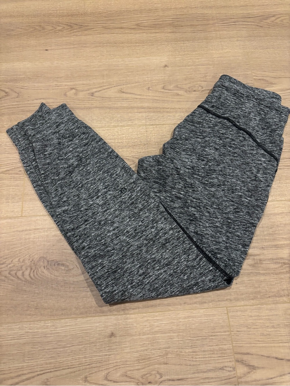 lululemon athletica Women's Charcoal Heather Gray Jogger Track Pants